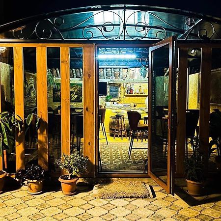 Hotel Guglux &Wine Cellar Telavi Buitenkant foto