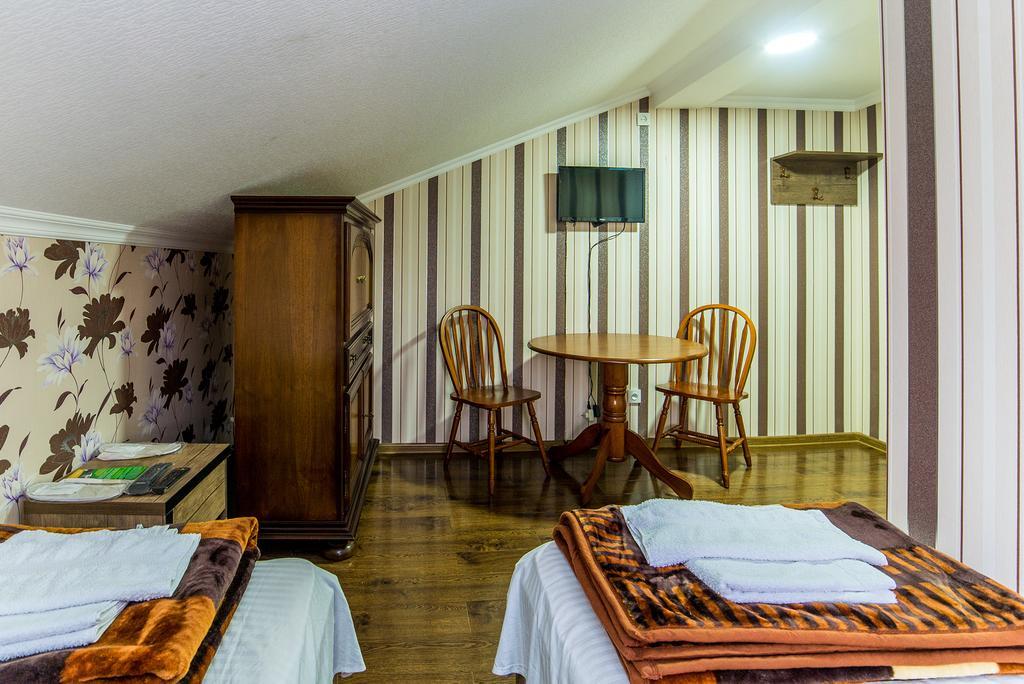 Hotel Guglux &Wine Cellar Telavi Buitenkant foto
