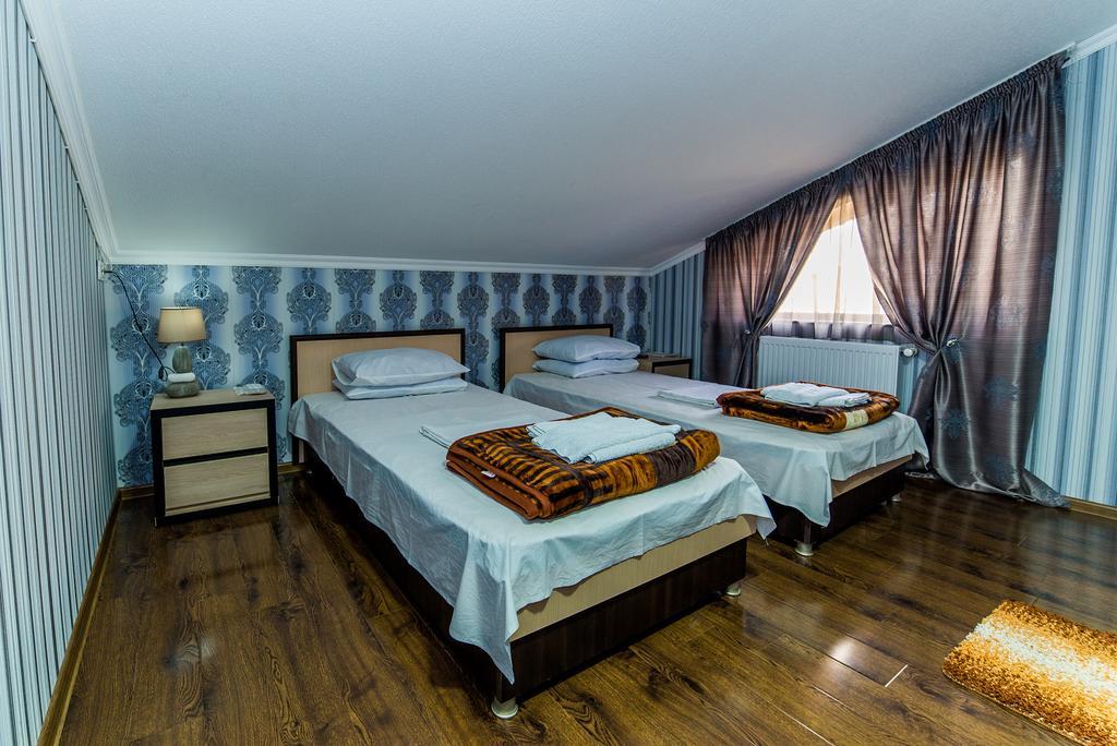 Hotel Guglux &Wine Cellar Telavi Buitenkant foto