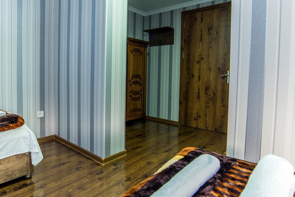 Hotel Guglux &Wine Cellar Telavi Buitenkant foto