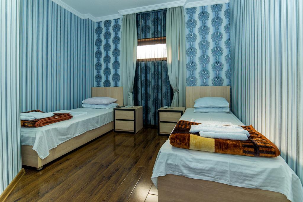 Hotel Guglux &Wine Cellar Telavi Buitenkant foto