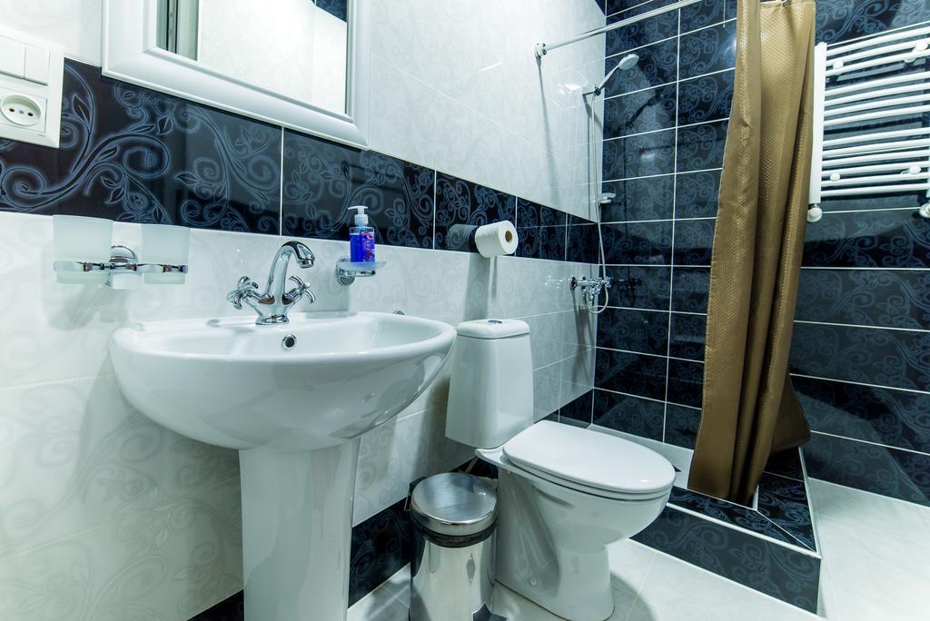 Hotel Guglux &Wine Cellar Telavi Buitenkant foto
