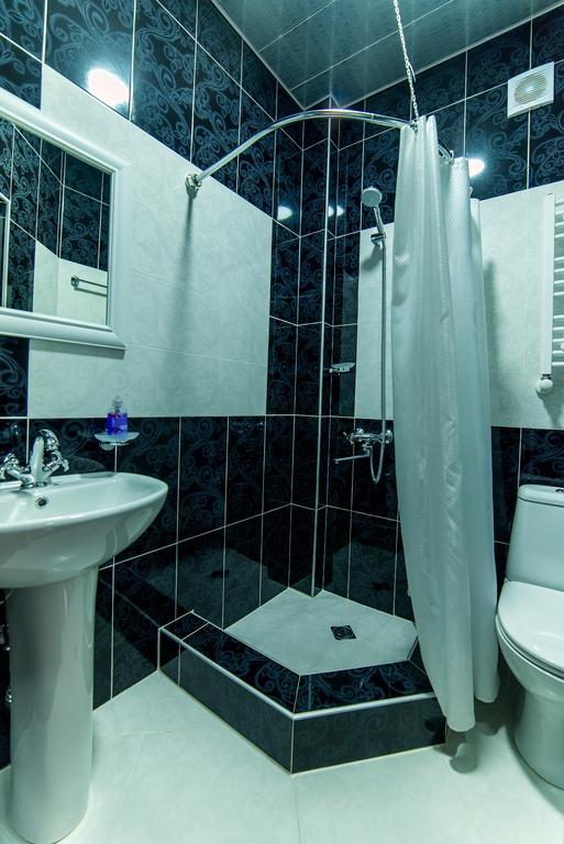 Hotel Guglux &Wine Cellar Telavi Buitenkant foto