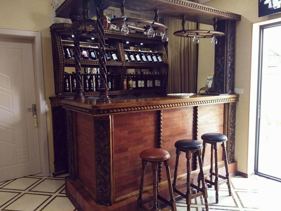 Hotel Guglux &Wine Cellar Telavi Buitenkant foto