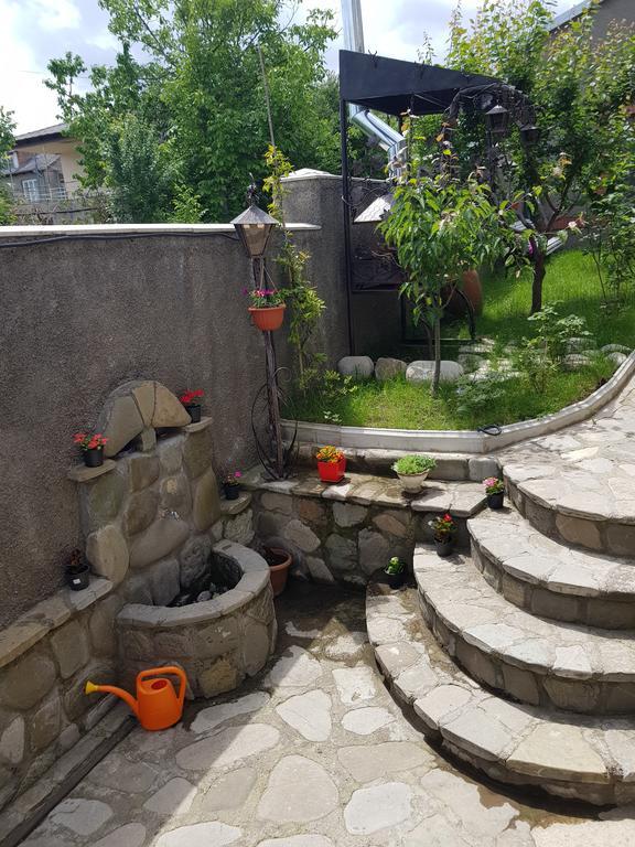 Hotel Guglux &Wine Cellar Telavi Buitenkant foto