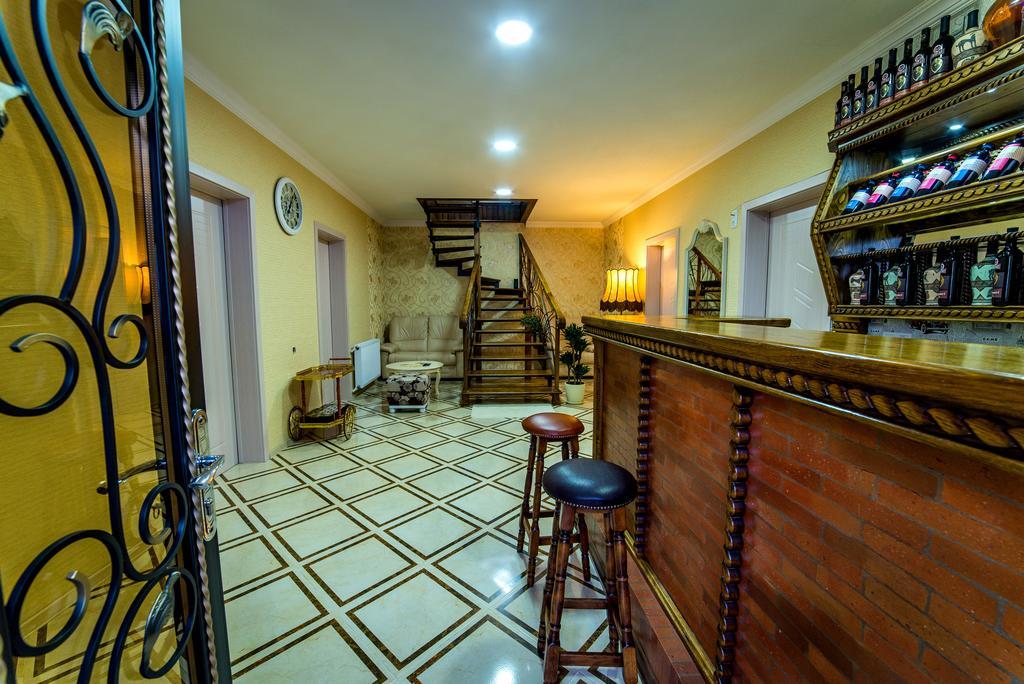 Hotel Guglux &Wine Cellar Telavi Buitenkant foto